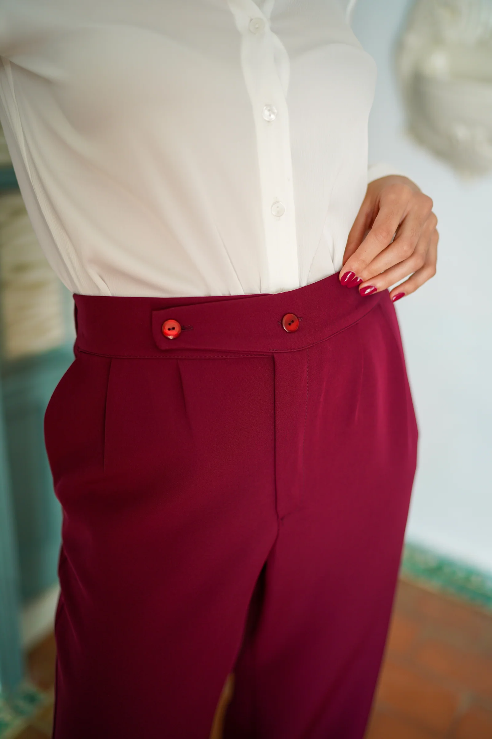 Pantalon cinturilla pico y goma liso - Imagen 4